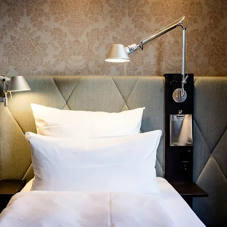 Motel One München Sendlinger Tor-3